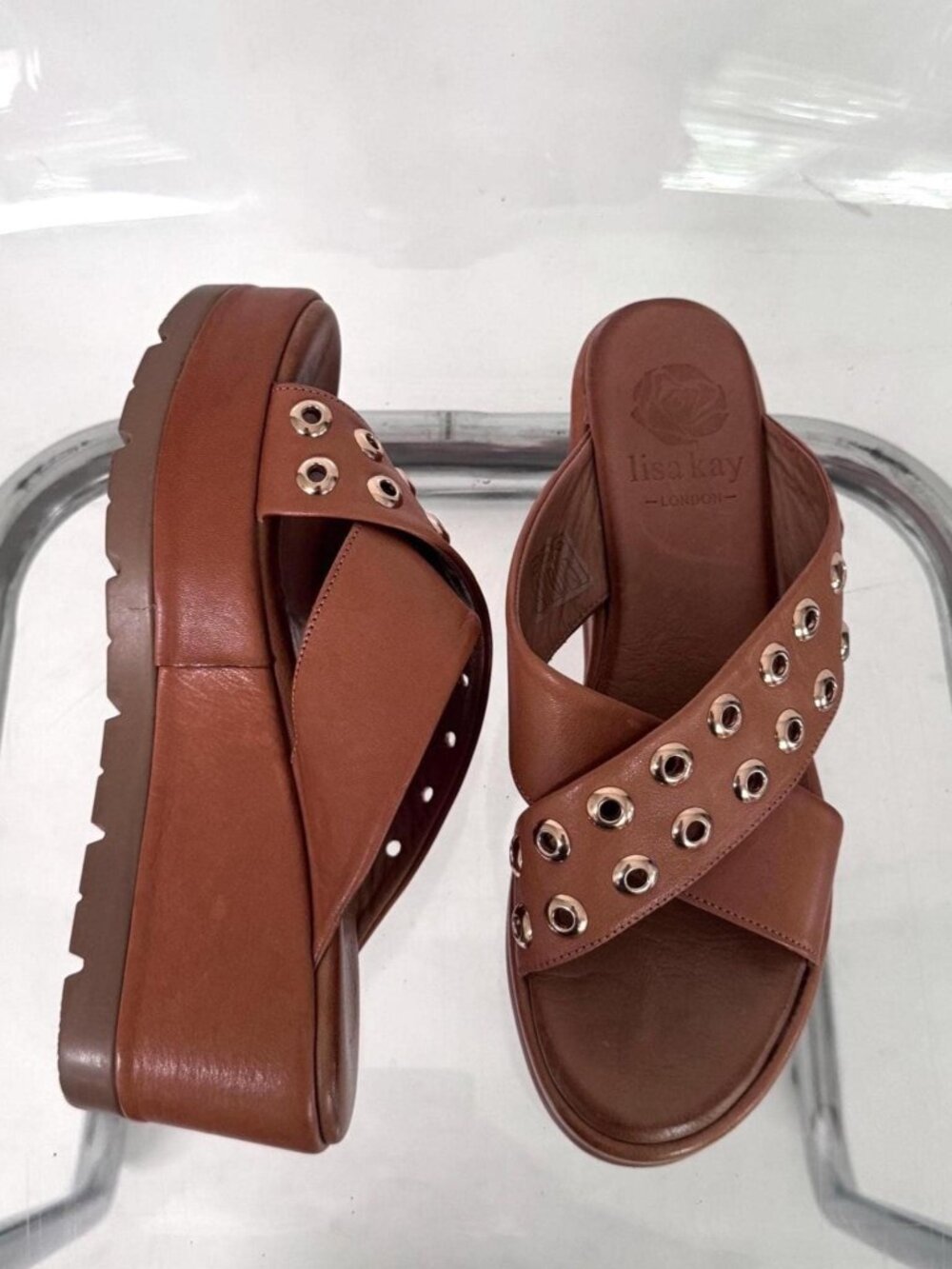 Vintage tan brown grommet studded leather platform sandal heel wedges EU 39